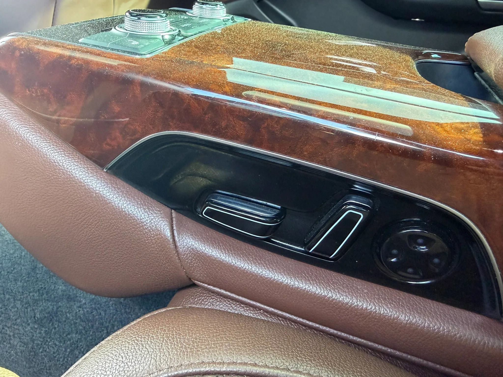 Used 2012 Audi A8 L 4.2 image 18