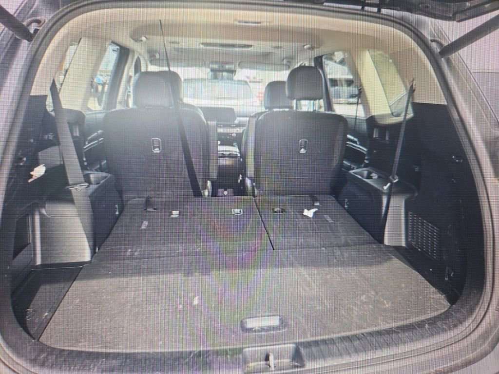 Used 2025 Kia Telluride S image 14