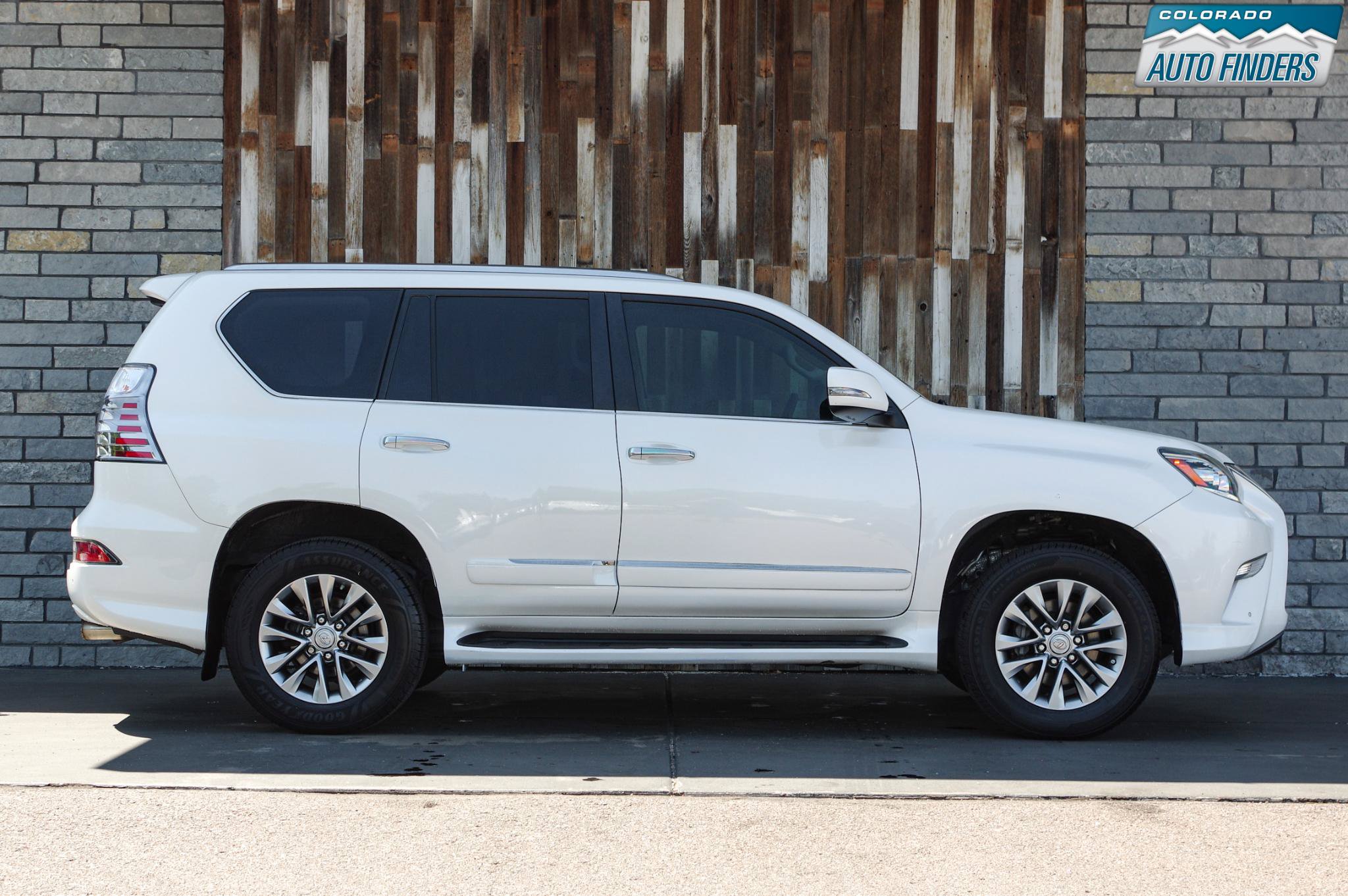 Used 2016 Lexus GX 460 Luxury w/ Preferred Accessory Package AWD/4WD image 8
