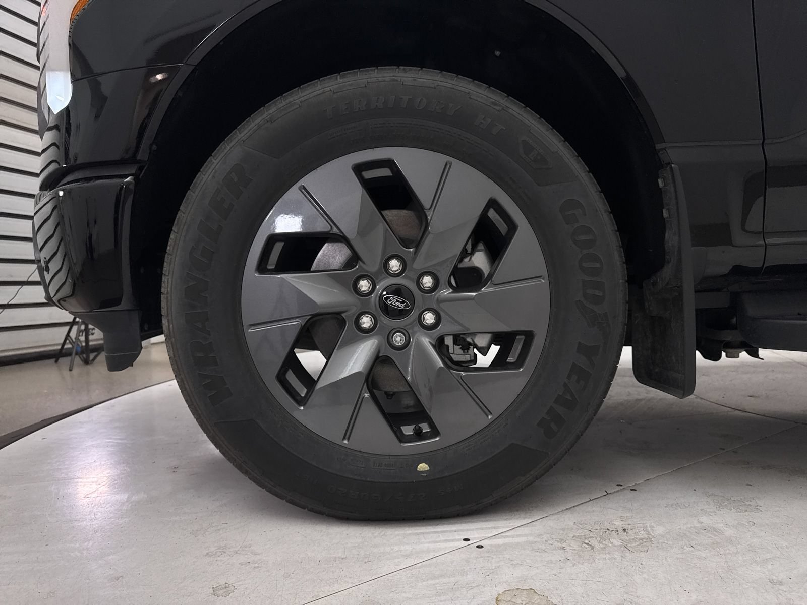 Used 2024 Ford F150 Lightning Flash AWD/4WD image 12