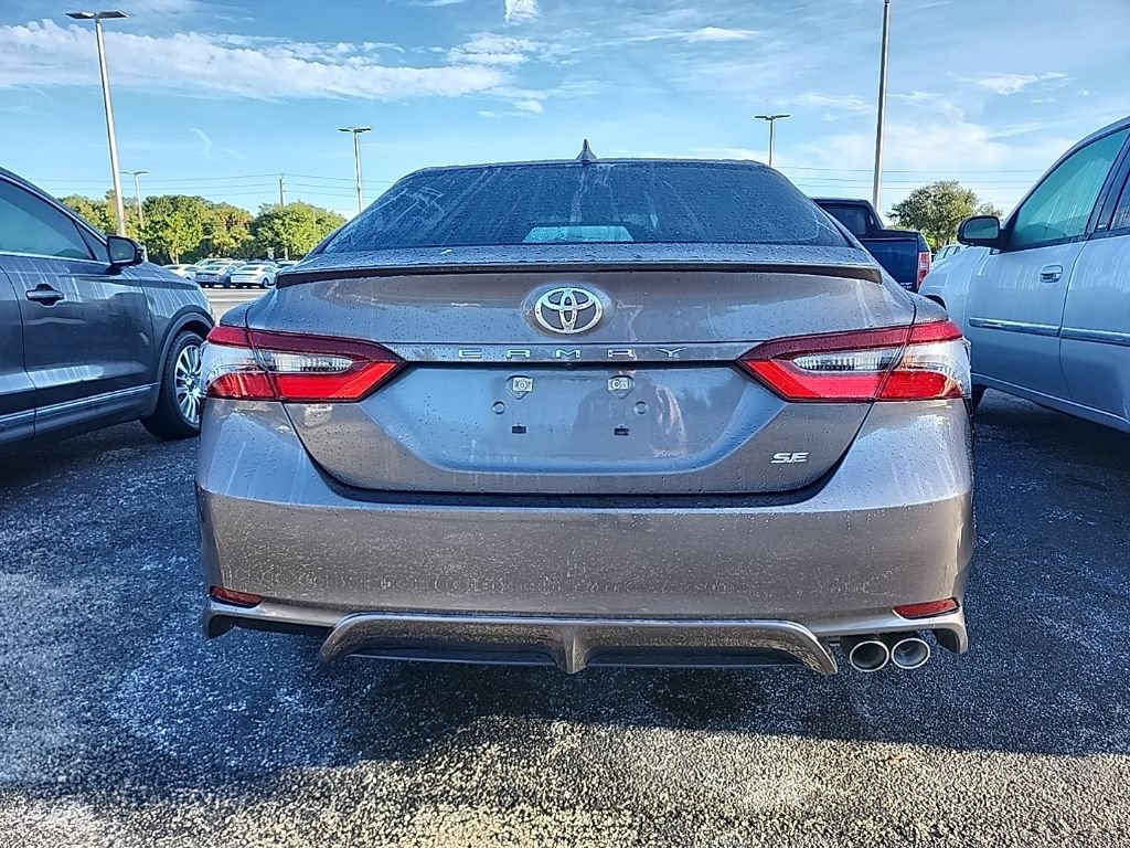 Used 2024 Toyota Camry SE w/ Convenience Package FWD image 4
