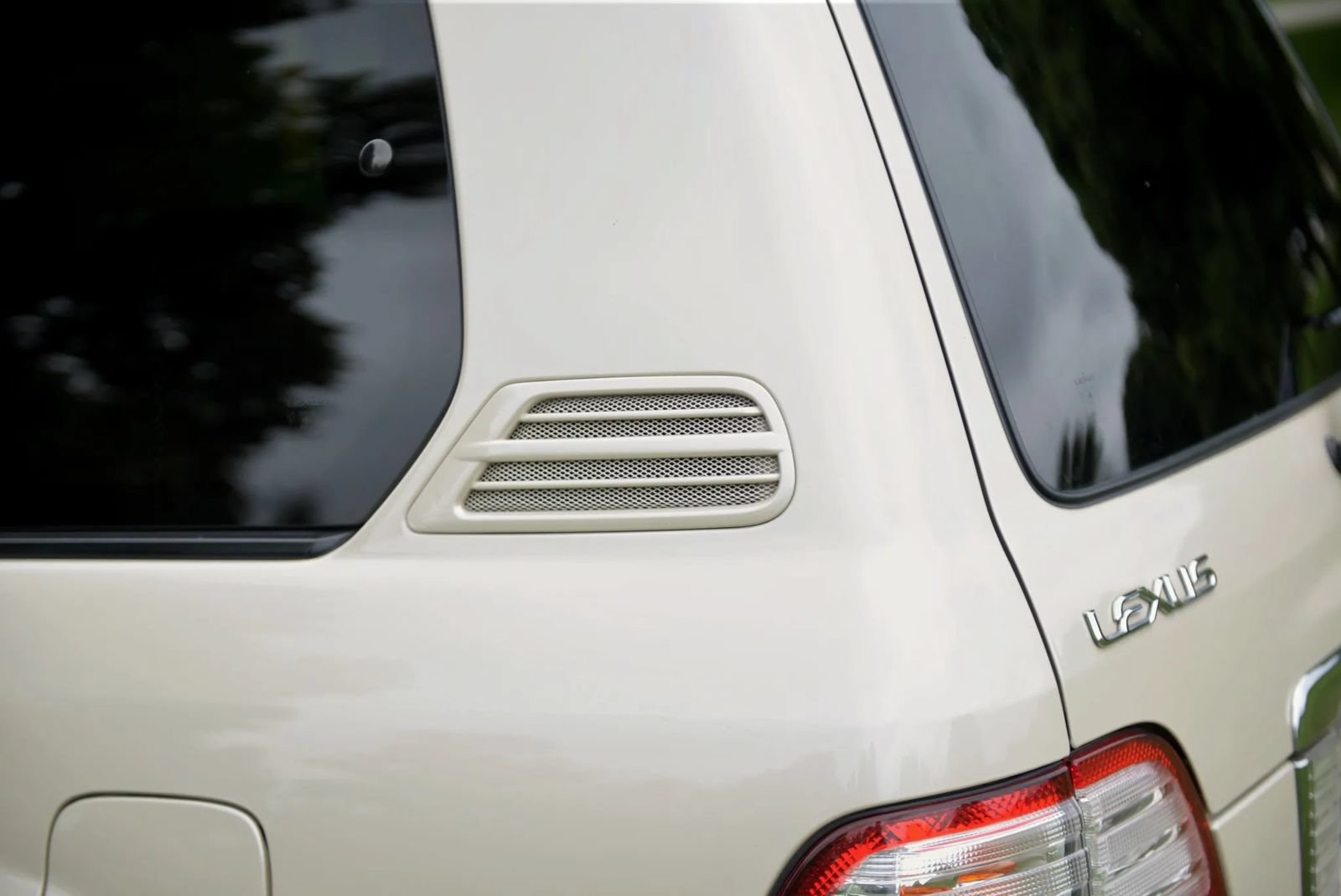 Used 2005 Lexus LX 470 4WD image 39