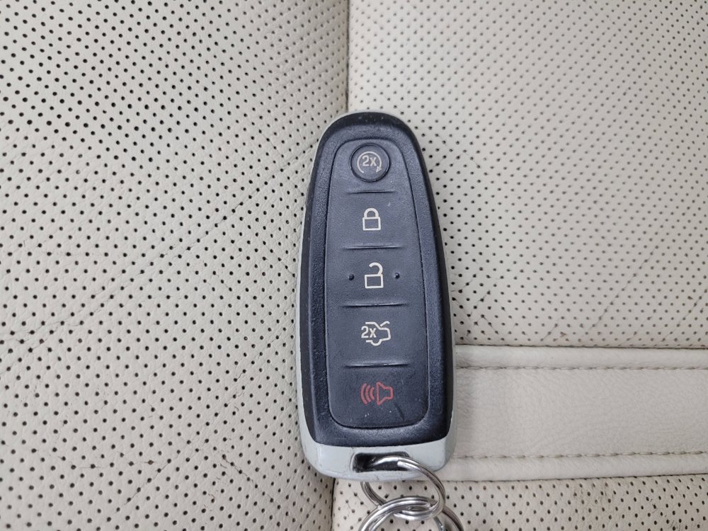 Used 2014 Lincoln MKT AWD w/ Equipment Group 201A image 32