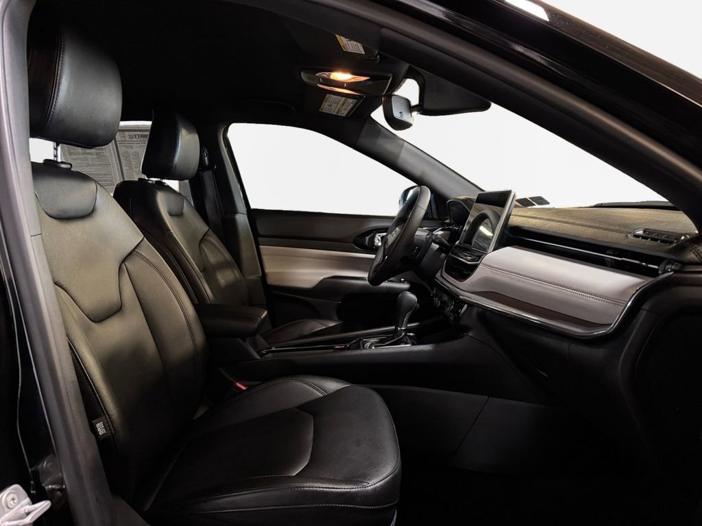 Used 2024 Jeep Compass Limited image 26