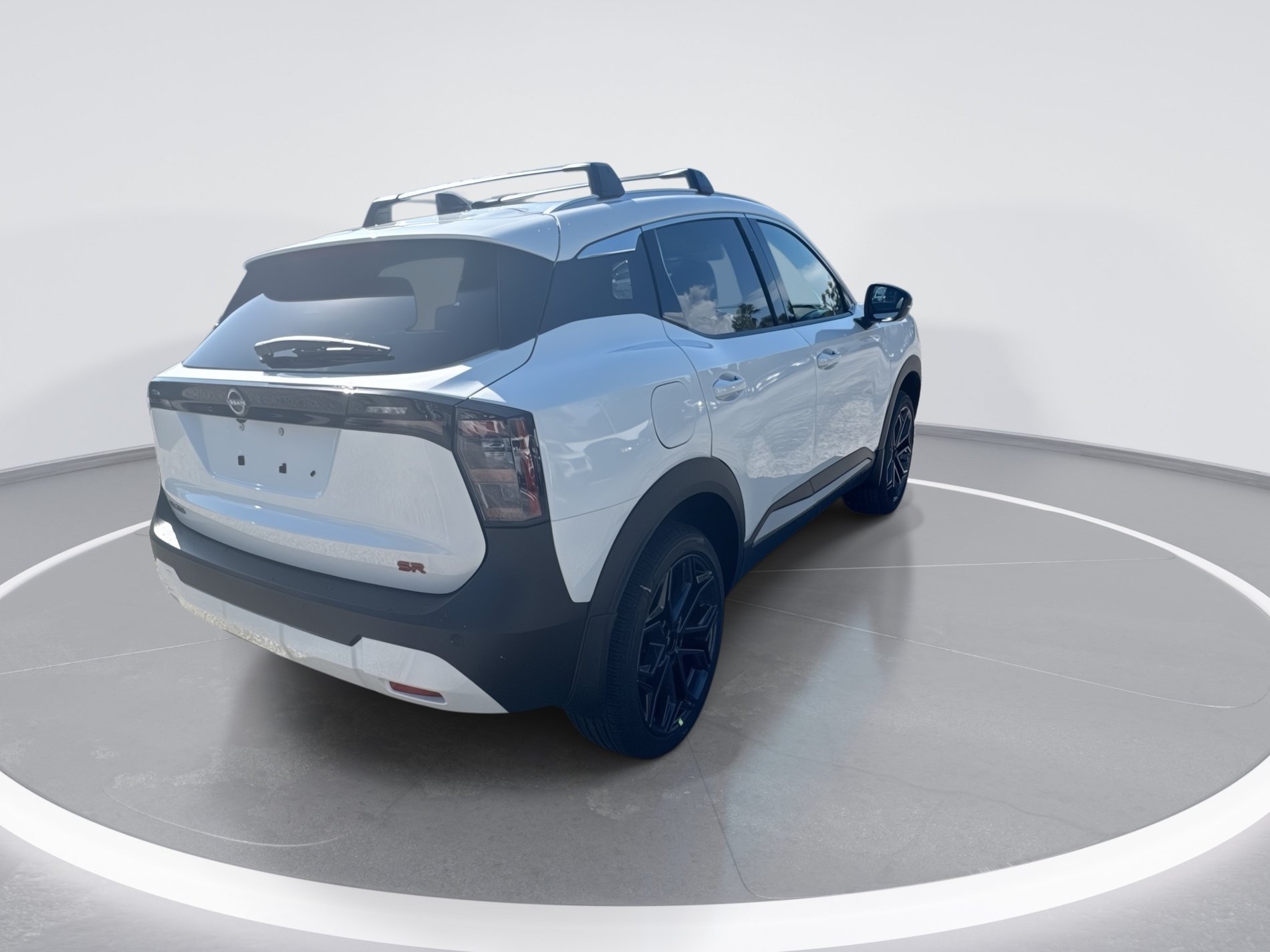 New 2026 Nissan Kicks SR w/ Cold Weather Package FWD image 4