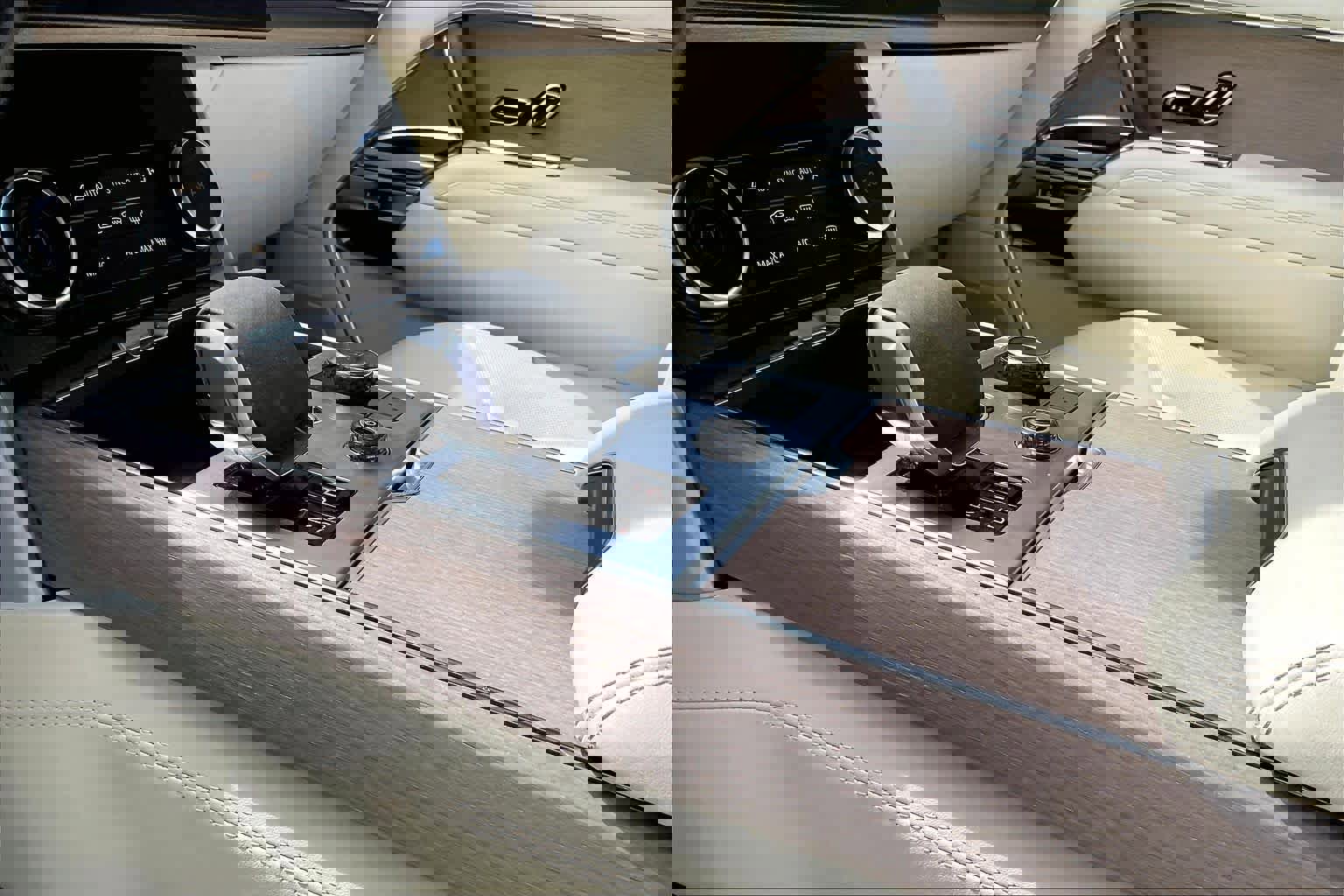 Used 2023 Land Rover Range Rover SE image 17