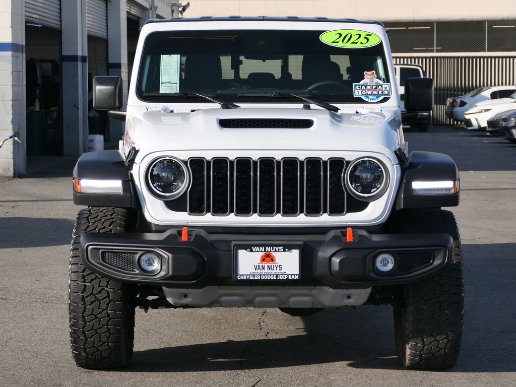 Used 2025 Jeep Gladiator Mojave w/ Convenience Group AWD/4WD image 8