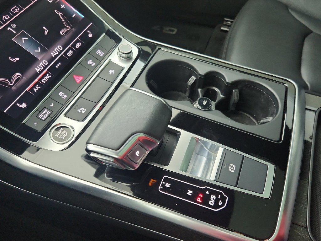 Used 2021 Audi Q7 2.0T Premium w/ Convenience Package AWD/4WD image 31