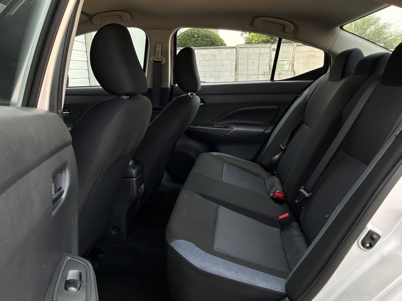 Used 2025 Nissan Versa SV FWD image 11