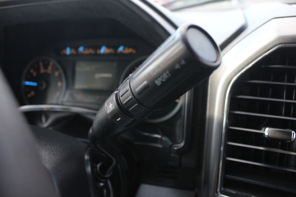 Used 2017 Ford F150 XLT w/ Trailer Tow Package image 16