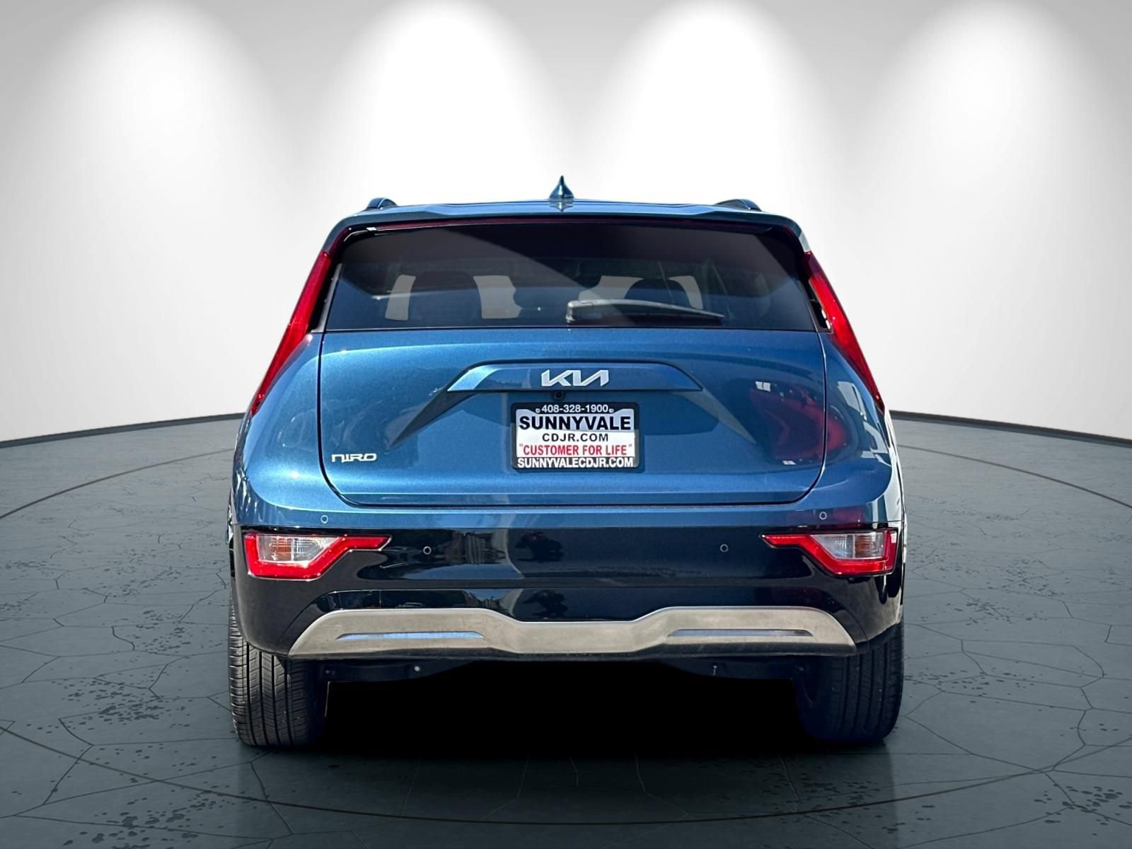 Used 2024 Kia Niro Wind w/ Wind Preserve Package FWD image 5