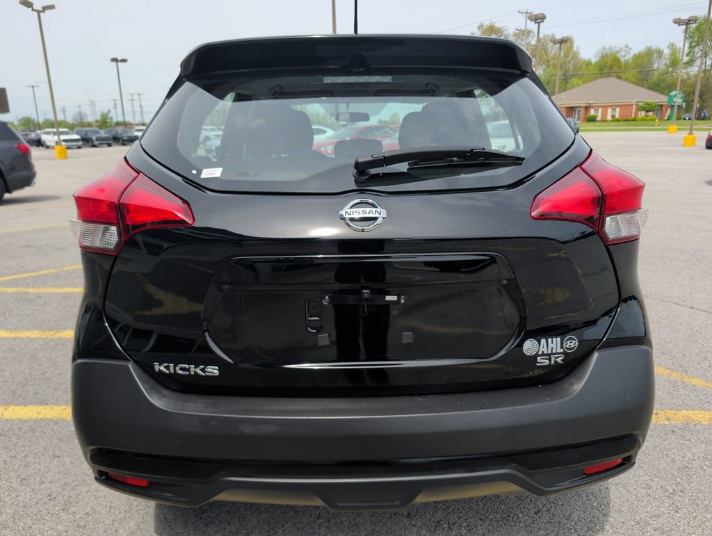 Used 2019 Nissan Kicks SR FWD image 6