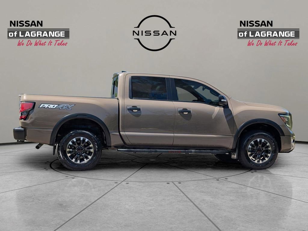 Used 2023 Nissan Titan PRO-4X w/ Pro-4x Convenience Package AWD/4WD image 4