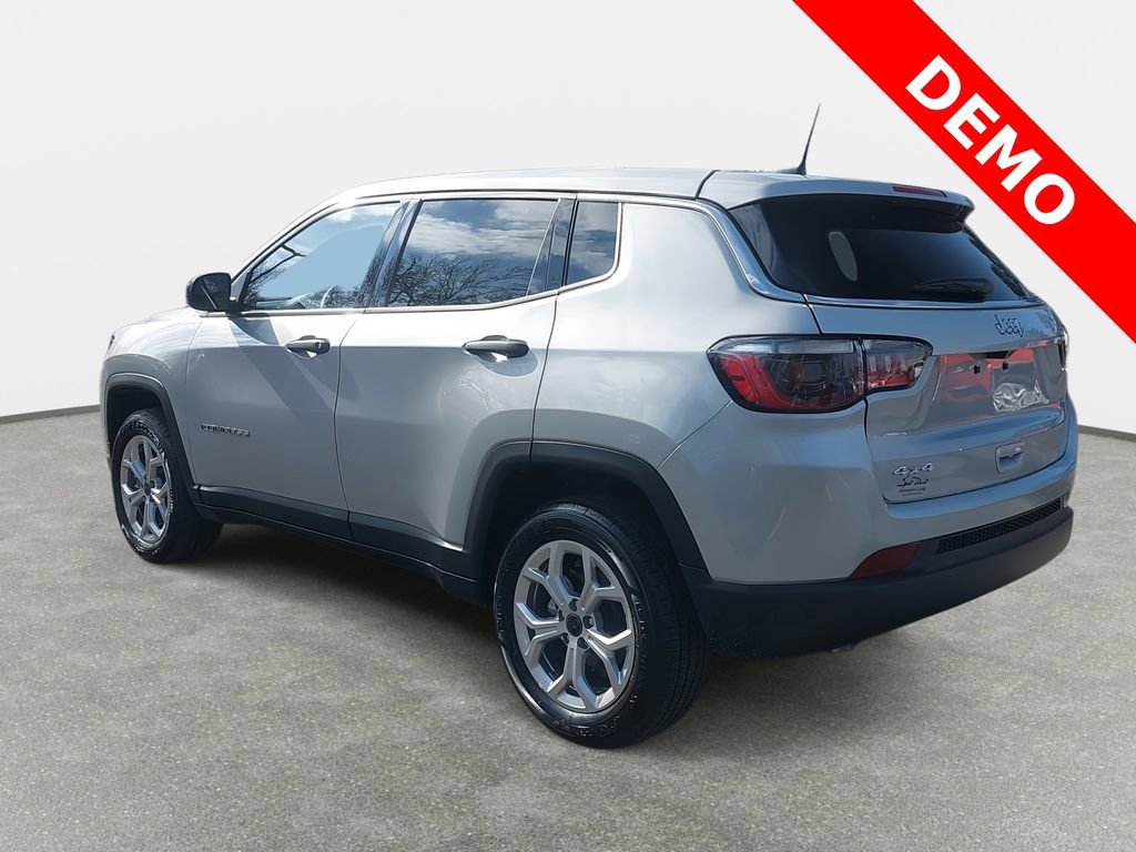 New 2025 Jeep Compass Sport image 7