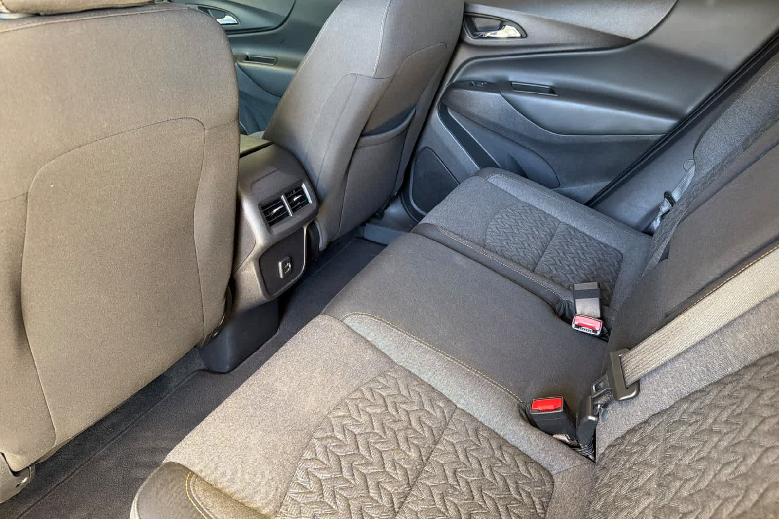Used 2024 Chevrolet Equinox LT FWD image 4