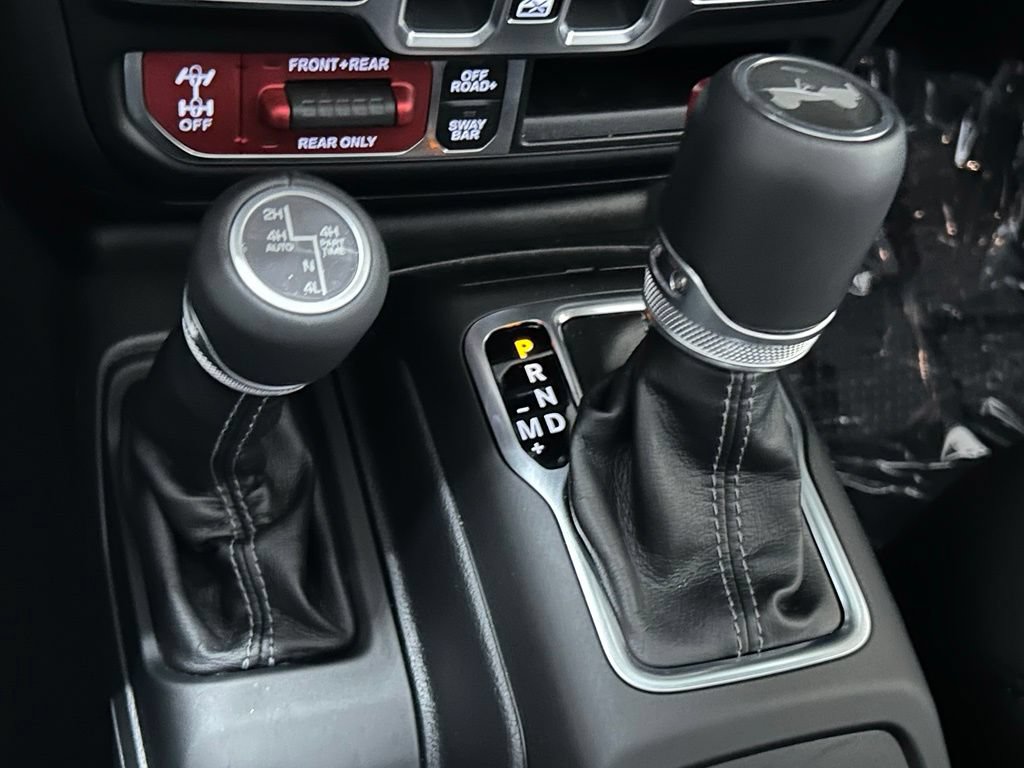 Used 2026 Jeep Wrangler Unlimited Rubicon AWD/4WD image 27