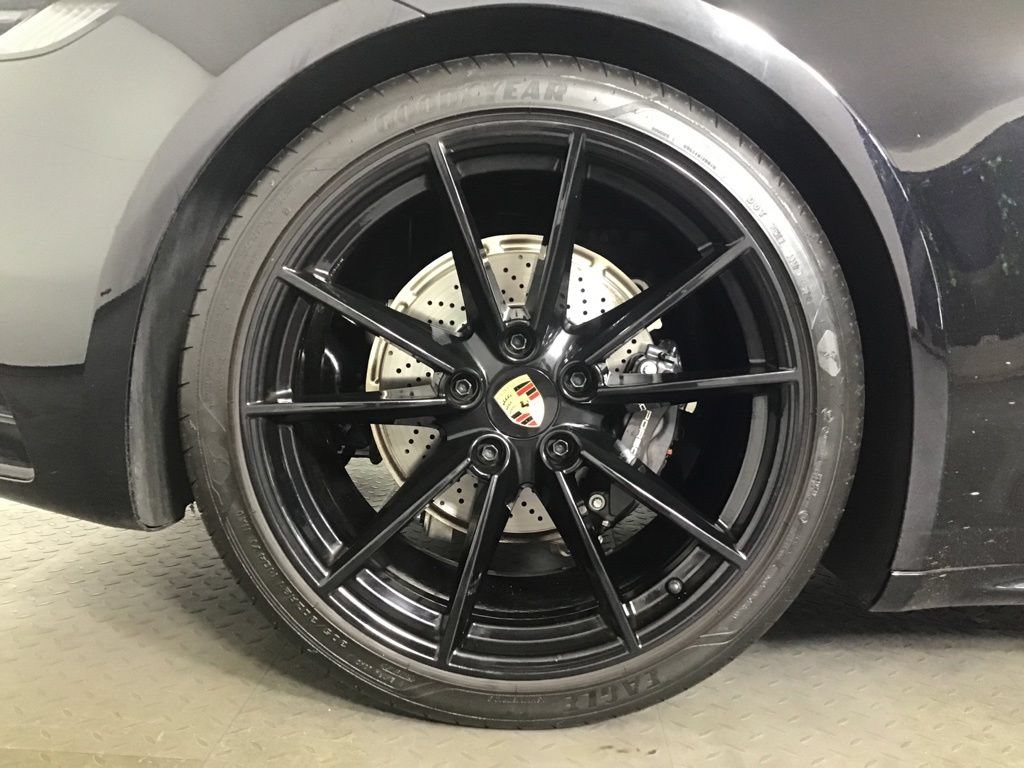 Certified 2024 Porsche 911 Targa 4 AWD/4WD image 13