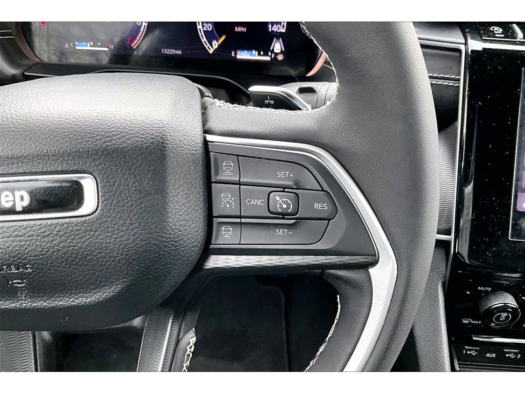 Certified 2025 Jeep Grand Cherokee L Laredo w/ Luxury Tech Group I image 26