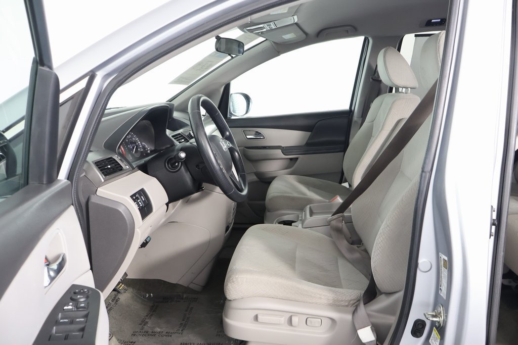 Used 2016 Honda Odyssey SE image 10