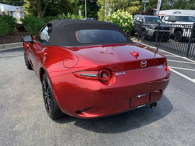 Used 2024 MAZDA MX-5 Miata Grand Touring RWD image 6