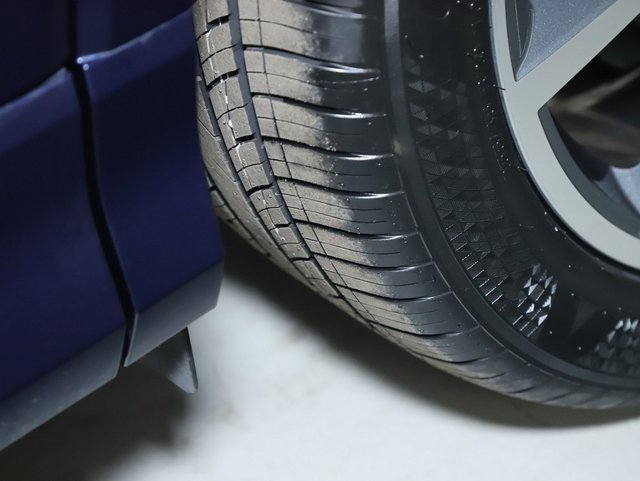 Used 2024 Audi Q4 e-tron Premium w/ Convenience Package image 36