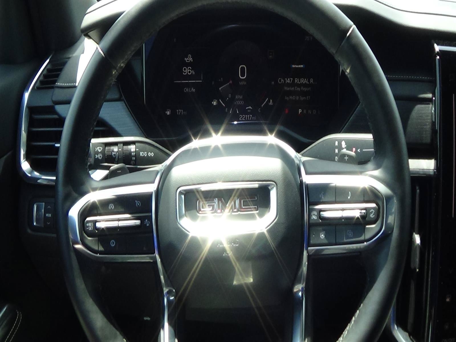 Used 2025 GMC Acadia Elevation FWD image 22
