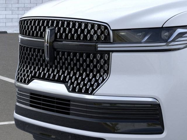 New 2026 Lincoln Navigator L Premier AWD/4WD image 17