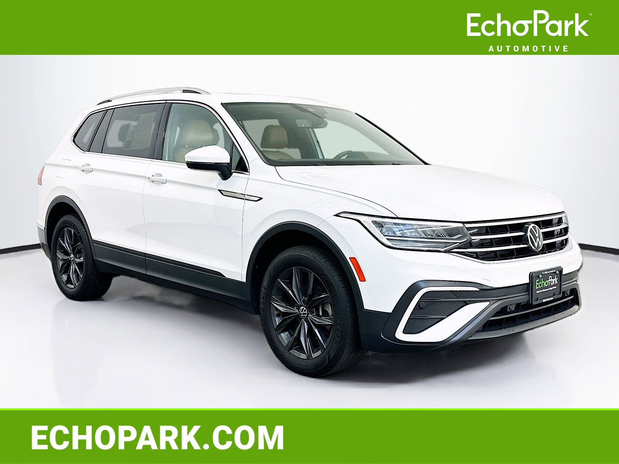 Used 2022 Volkswagen Tiguan SE w/ Panoramic Sunroof Package AWD/4WD image 1