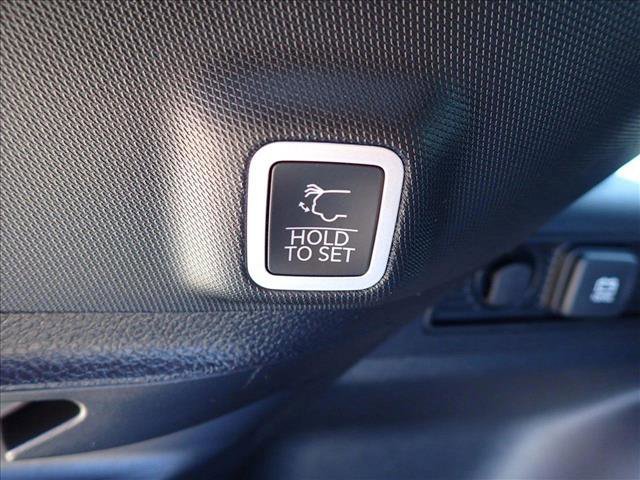 New 2025 Jeep Grand Cherokee Altitude image 9