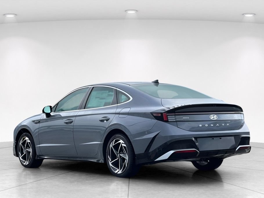 New 2026 Hyundai Sonata SEL FWD image 6