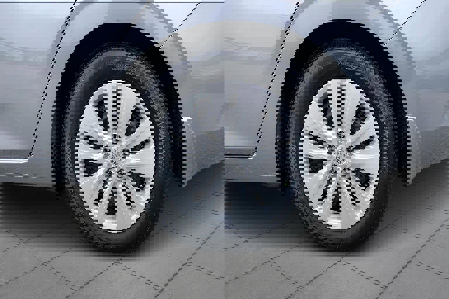 Used 2024 Nissan Sentra S image 11