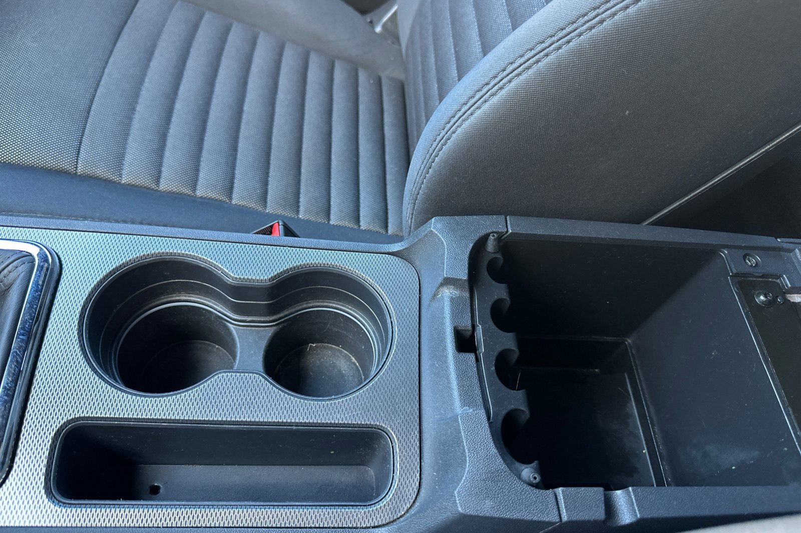 Used 2014 Dodge Challenger R/T w/ Blacktop Package image 30