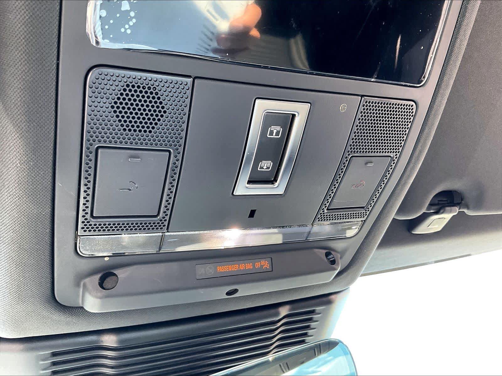 Used 2025 Land Rover Discovery Sport Dynamic SE AWD/4WD image 39