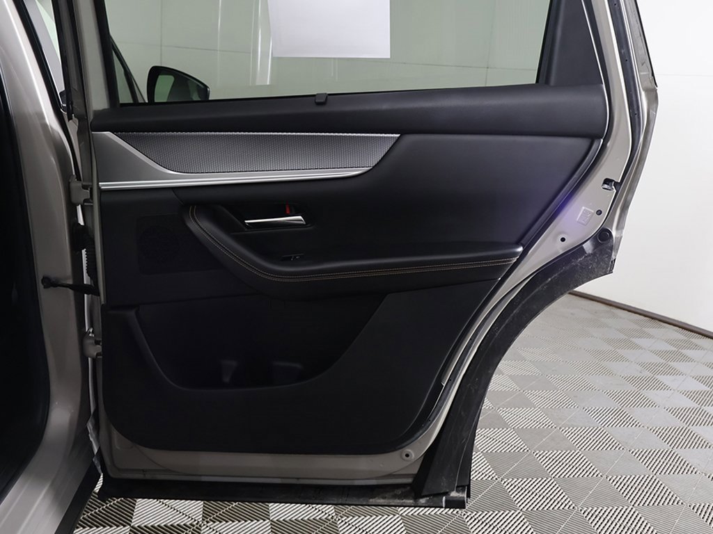 Used 2024 MAZDA CX-90 3.3 Turbo w/ Preferred Plus image 25