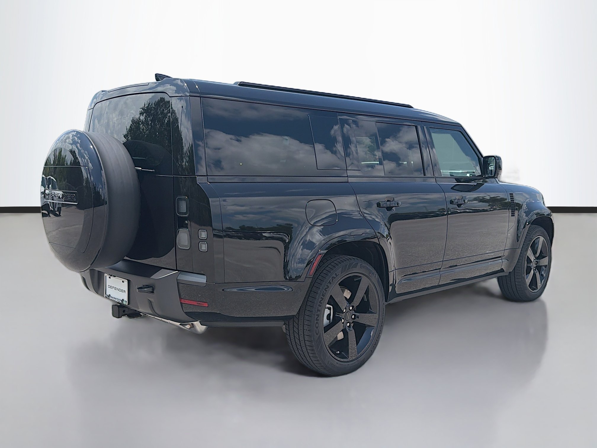 New 2026 Land Rover Defender 130 X-Dynamic SE AWD/4WD image 5