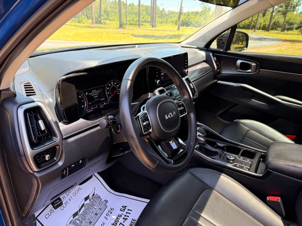 Used 2023 Kia Sorento S w/ Panoramic Sunroof Package FWD image 13