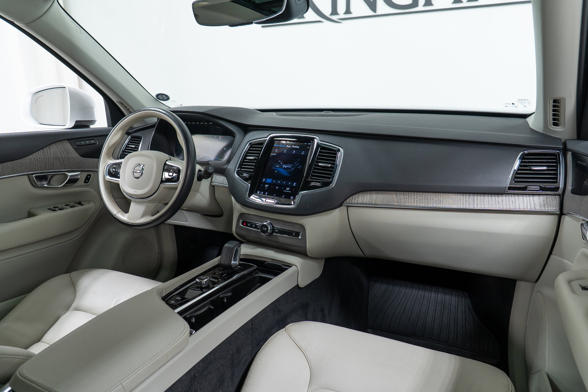 Certified 2023 Volvo XC90 B6 Plus w/ Protection Package Premier image 14