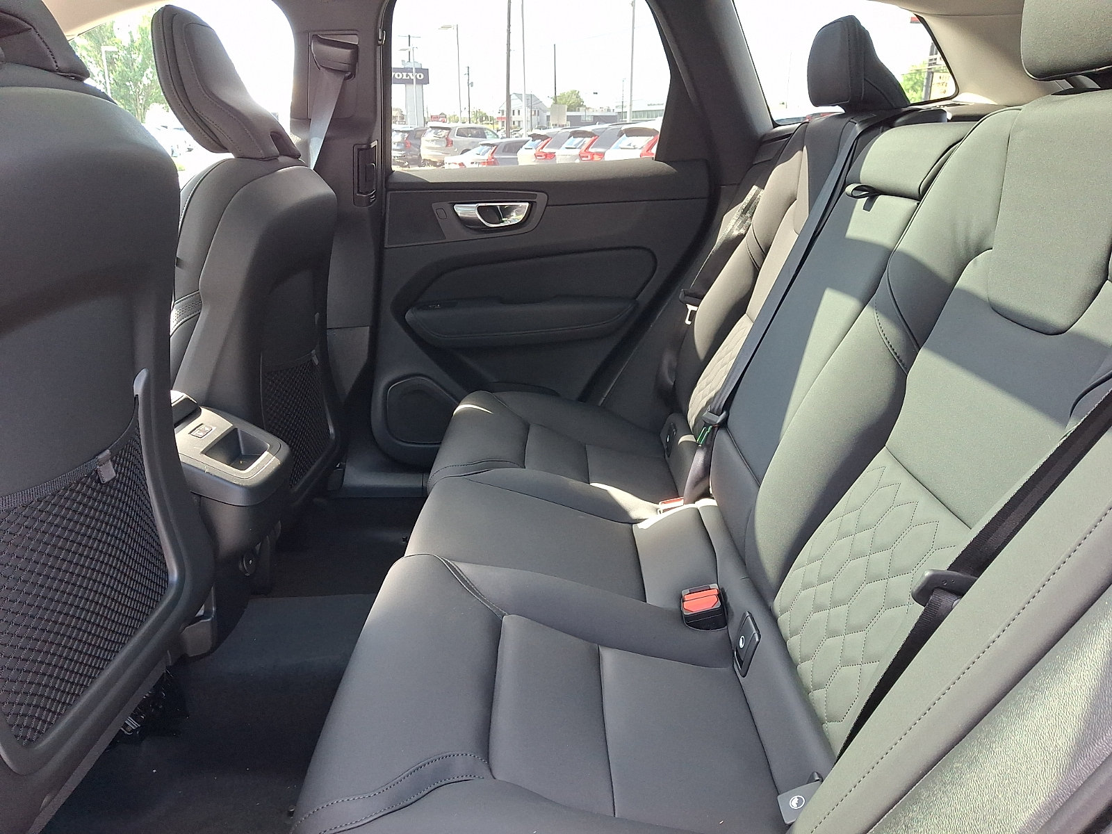 New 2026 Volvo XC60 B5 Plus w/ Protection Package Premier AWD/4WD image 5