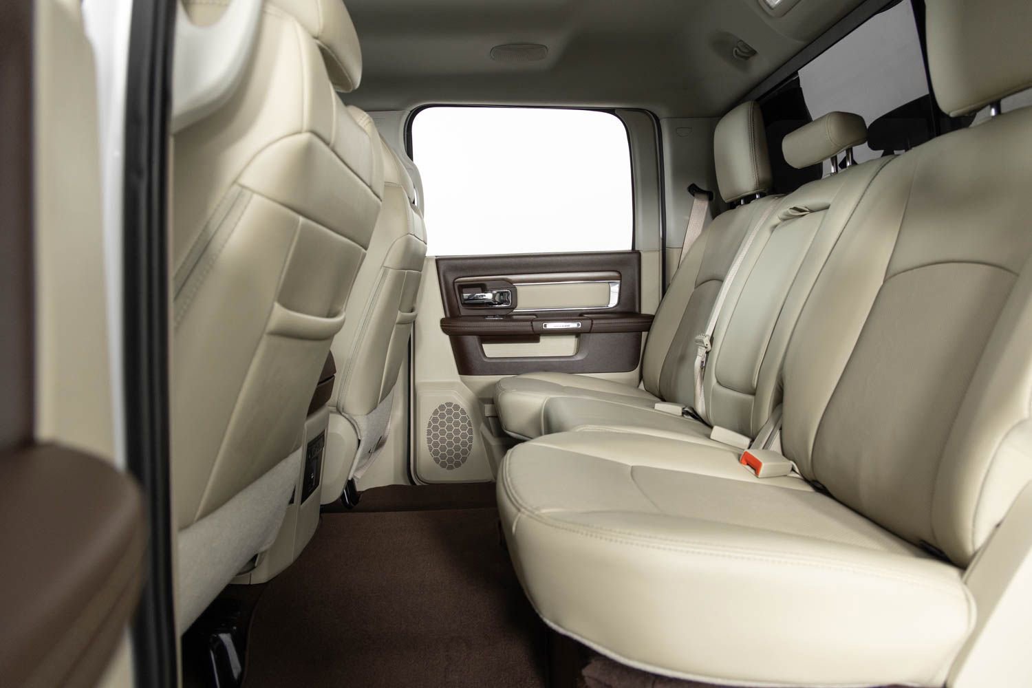 Used 2015 RAM 1500 Laramie w/ Convenience Group image 18