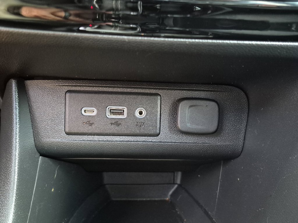 Used 2022 Buick Encore GX Select FWD image 37