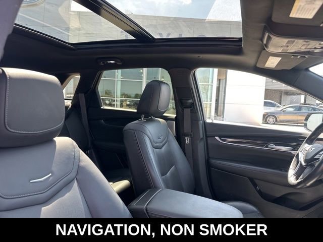 Used 2023 Cadillac XT5 Premium Luxury AWD/4WD image 2