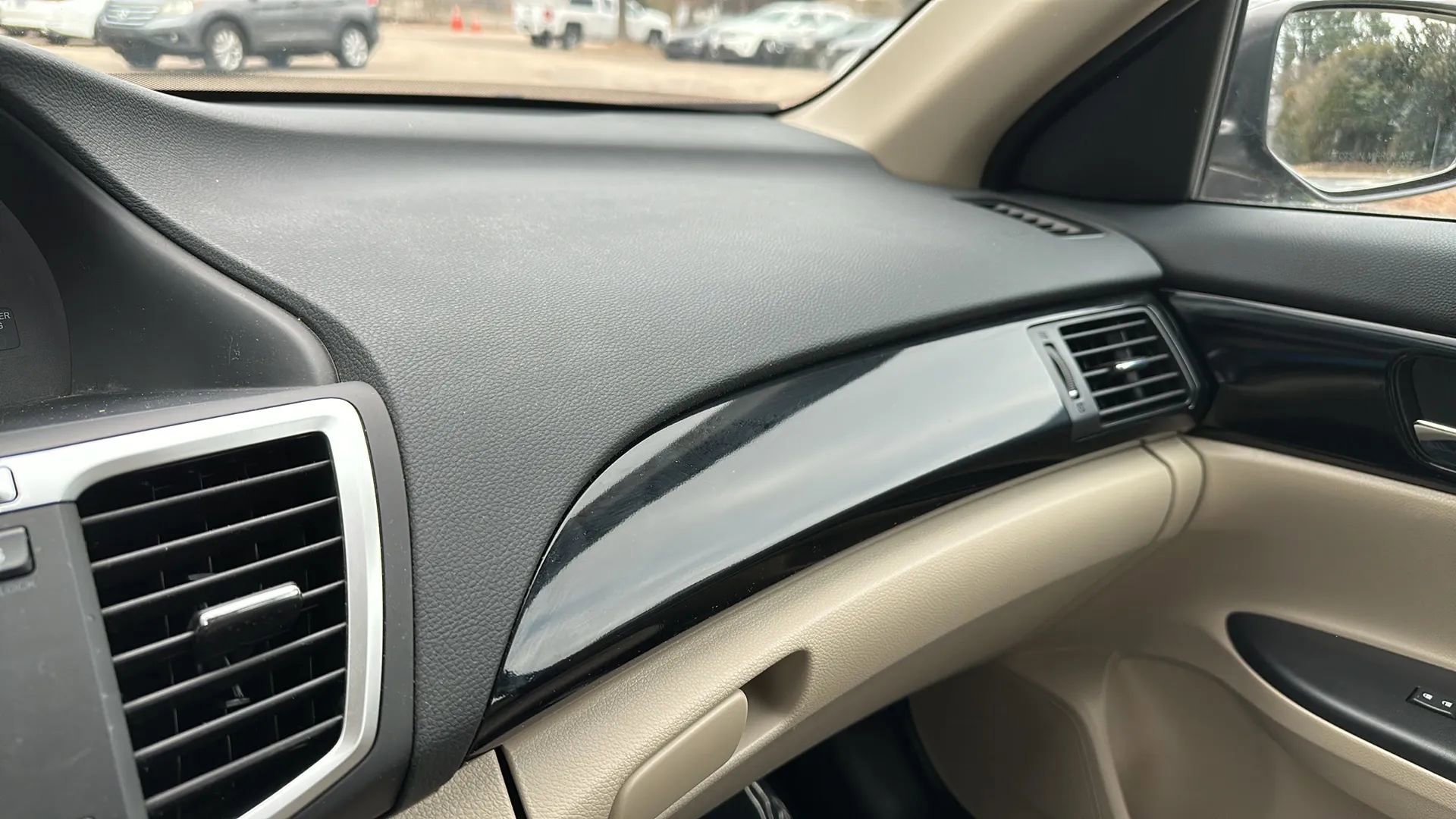 Used 2017 Honda Accord LX image 38