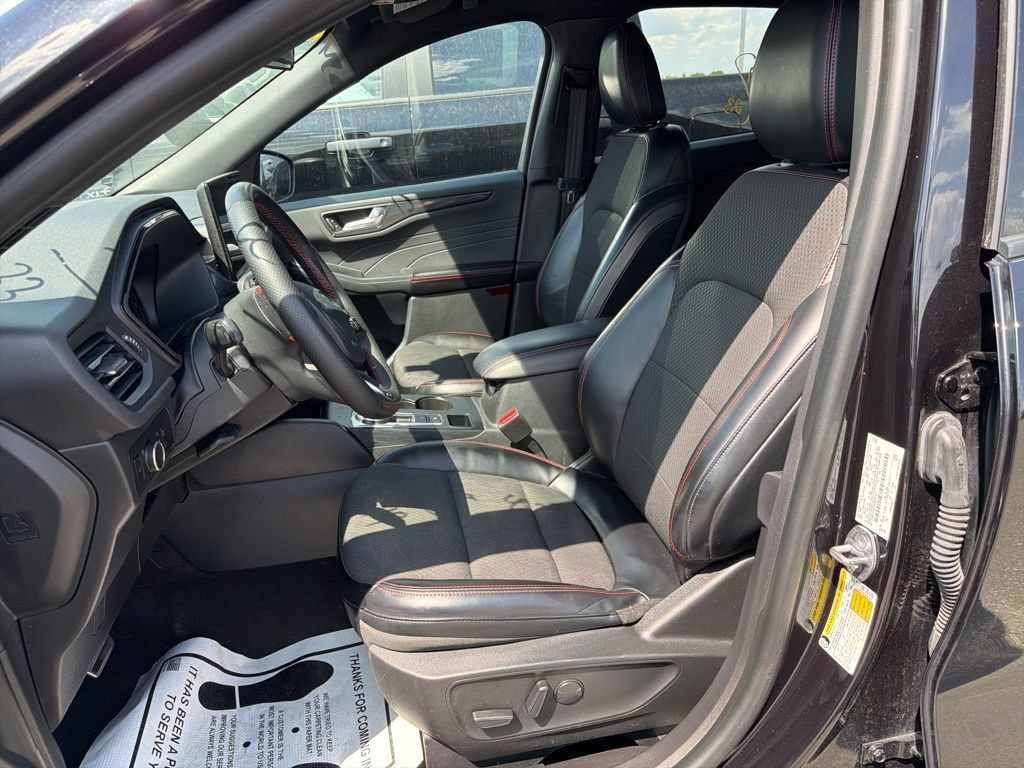 Certified 2023 Ford Escape ST-Line w/ Tech Pack #1 FWD image 7