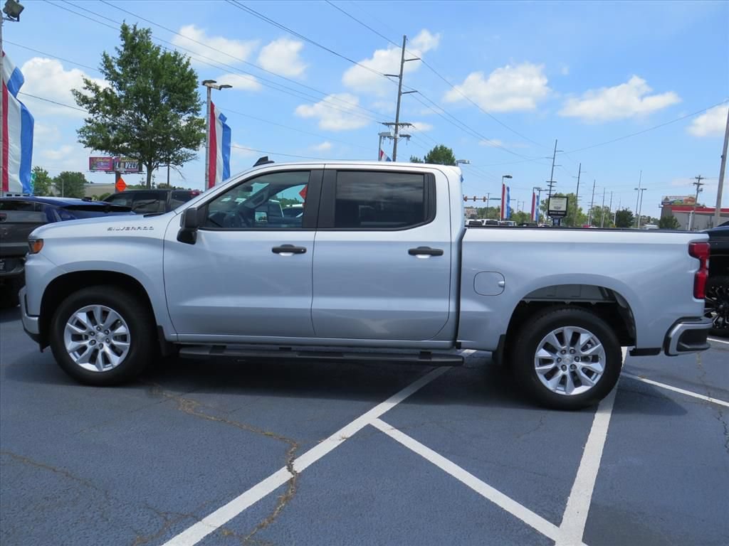 Used 2022 Chevrolet Silverado 1500 Custom w/ Safety Confidence Package RWD image 6
