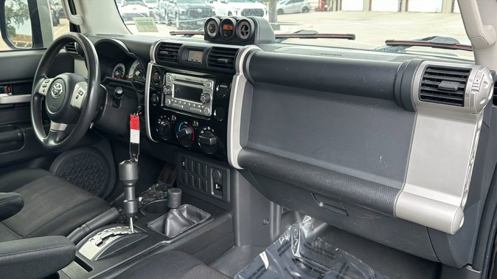 Used 2014 Toyota FJ Cruiser 4WD w/ Convenience Package image 41