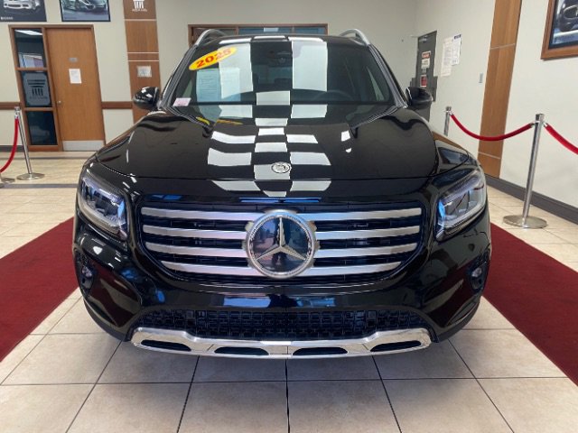 Used 2025 Mercedes-Benz GLB 250 image 10