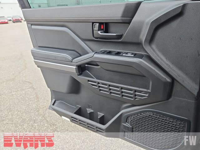 Used 2024 Toyota Tacoma SR5 AWD/4WD image 18