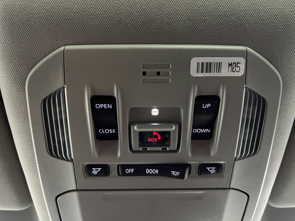 Used 2023 Toyota Highlander Limited AWD/4WD image 34