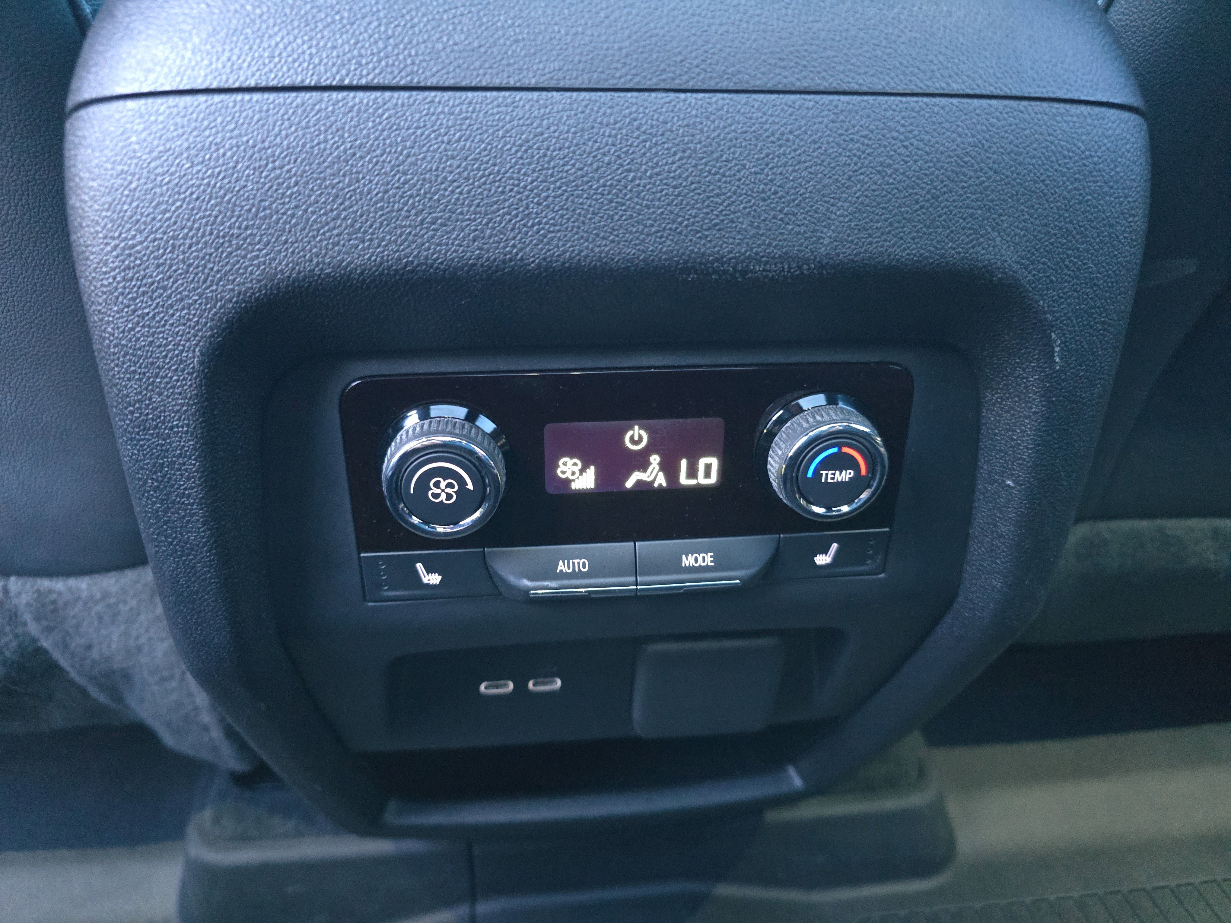 Used 2024 Chevrolet Traverse RS w/ LPO, Floor Liner Package image 17