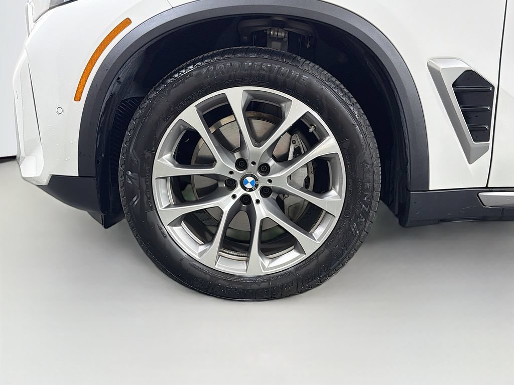 Used 2025 BMW X5 xDrive40i AWD/4WD image 33